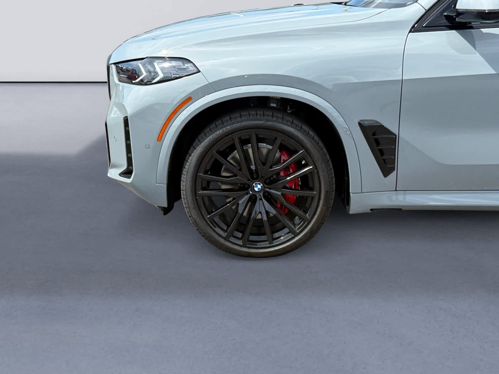 New 2026 BMW X5 xDrive40i w/ M Sport Package AWD/4WD image 9
