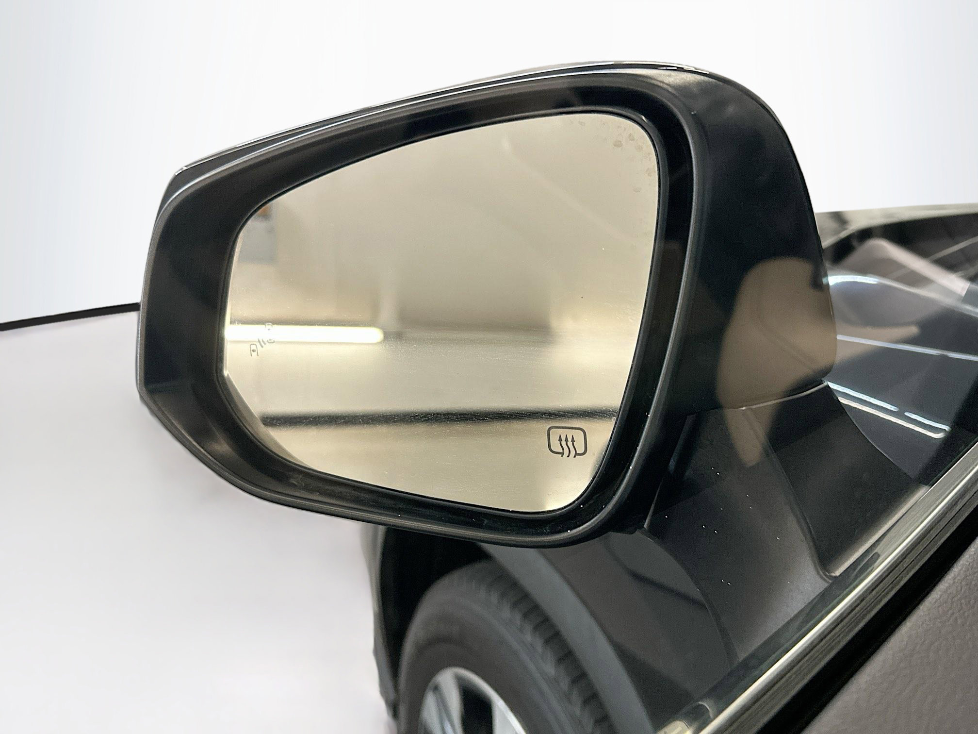 Used 2023 Toyota Highlander XLE image 16