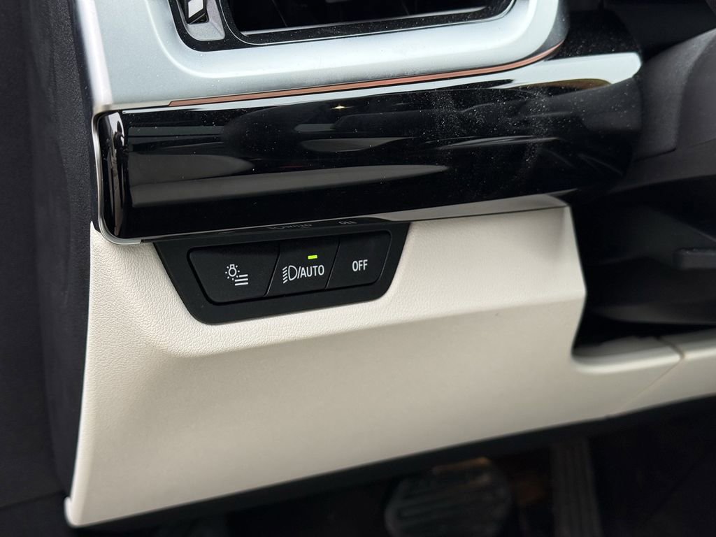 Used 2026 BMW X1 xDrive28i image 17