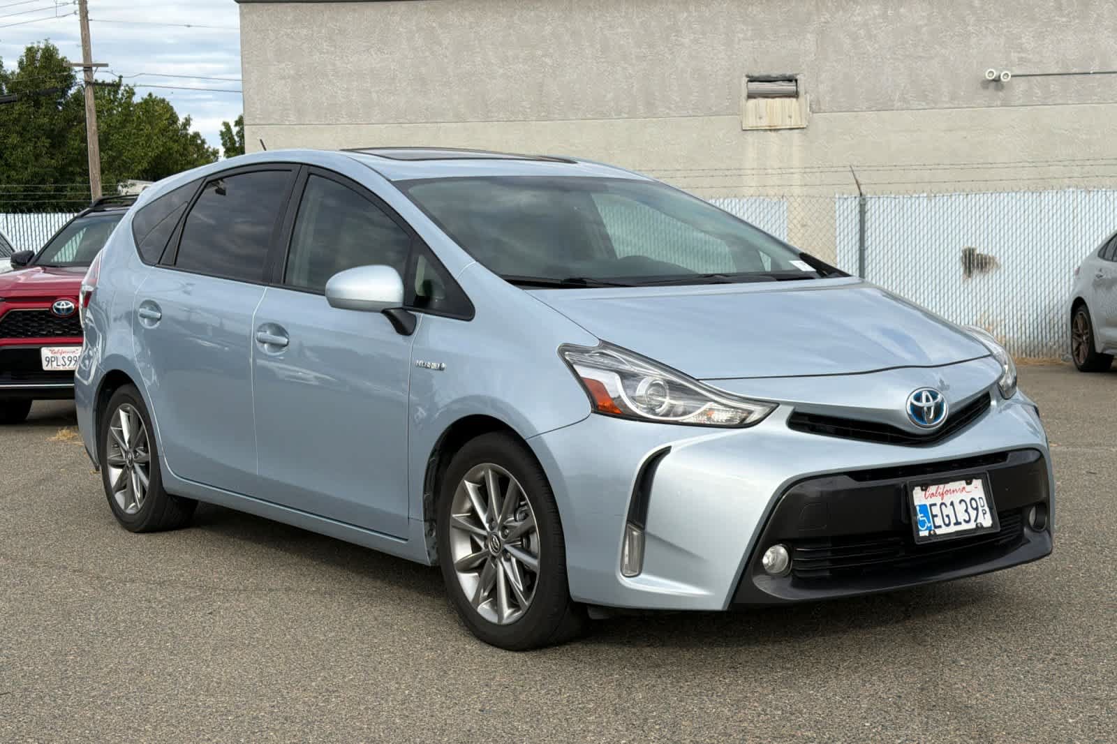 Used 2016 Toyota Prius V Five FWD image 3
