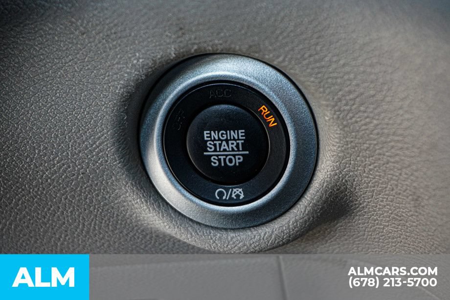Used 2024 Chrysler Pacifica Touring-L FWD image 49