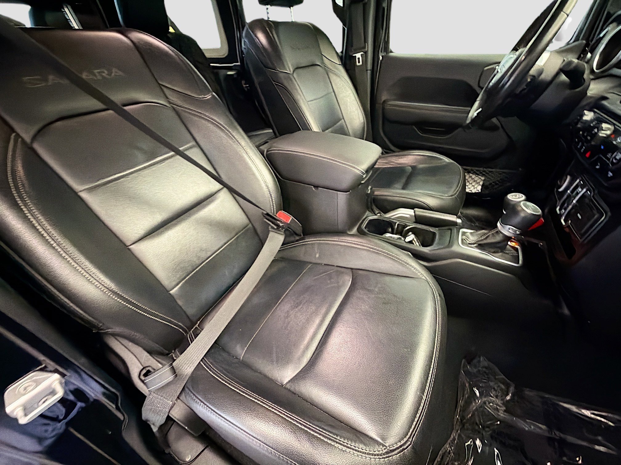 Used 2019 Jeep Wrangler Unlimited Sahara AWD/4WD image 15