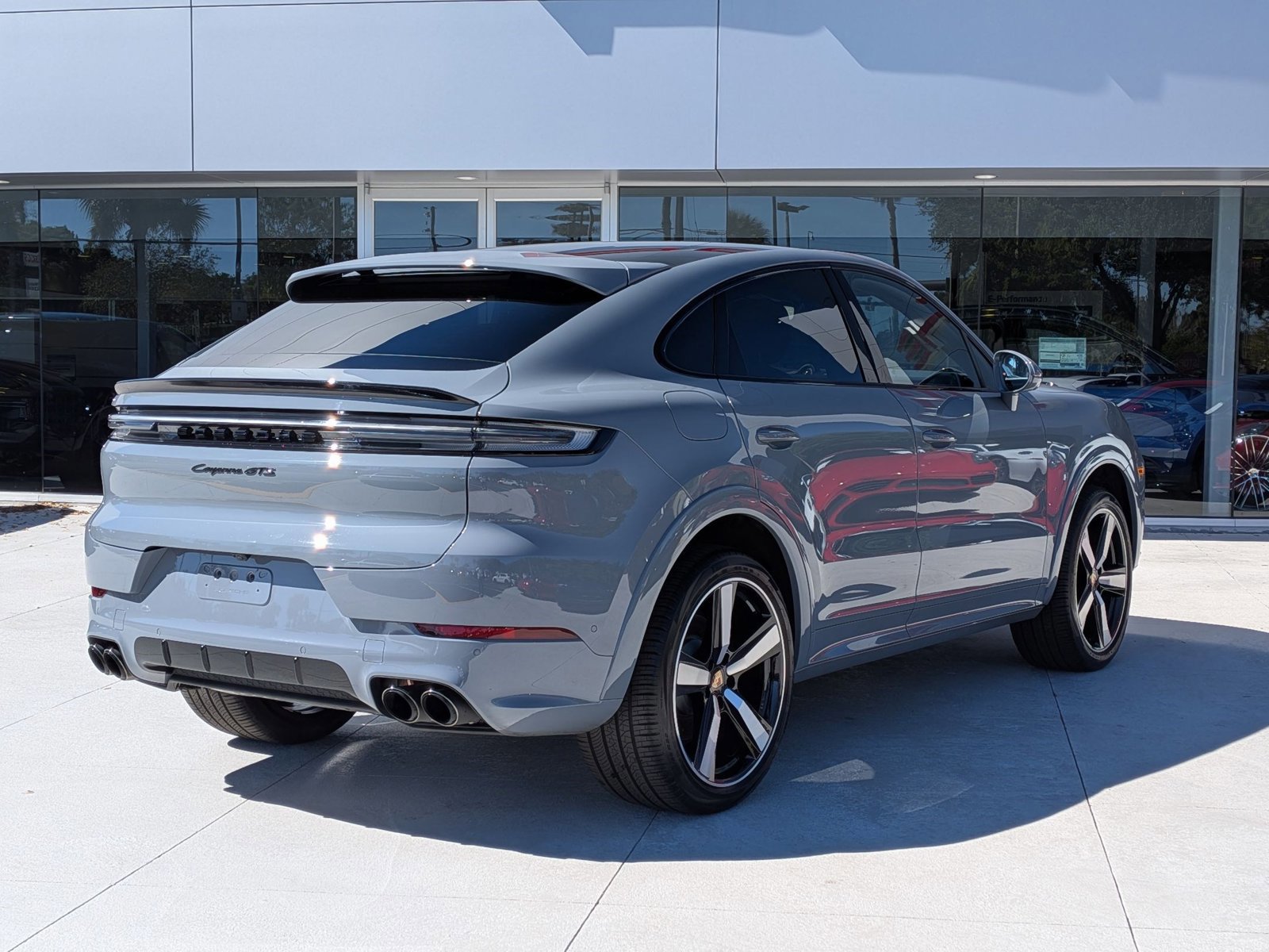 Certified 2025 Porsche Cayenne GTS image 9