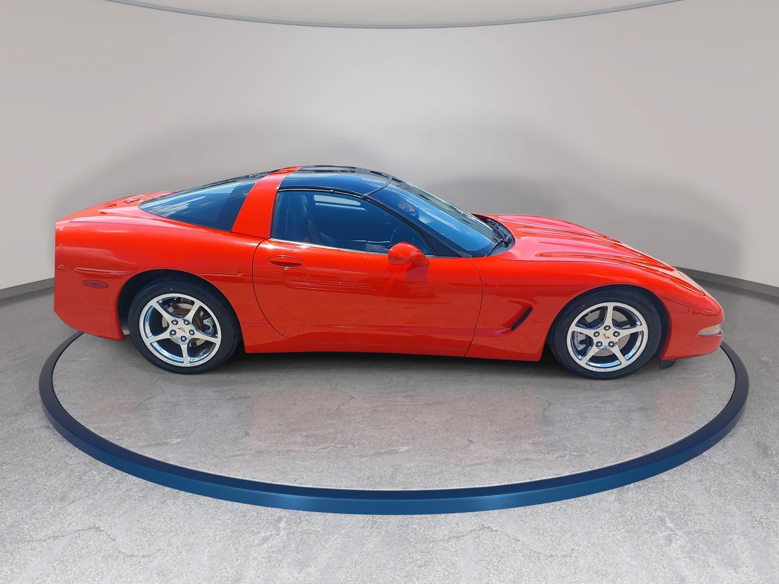 Used 2004 Chevrolet Corvette Coupe w/ Preferred Equipment Group RWD image 4