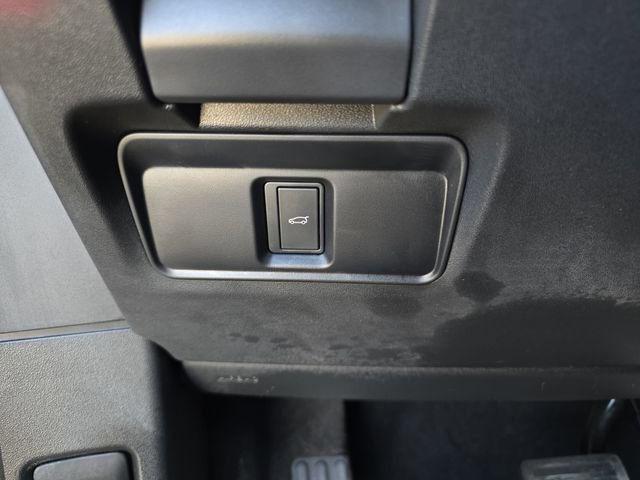 Certified 2025 Land Rover Range Rover Evoque S image 29