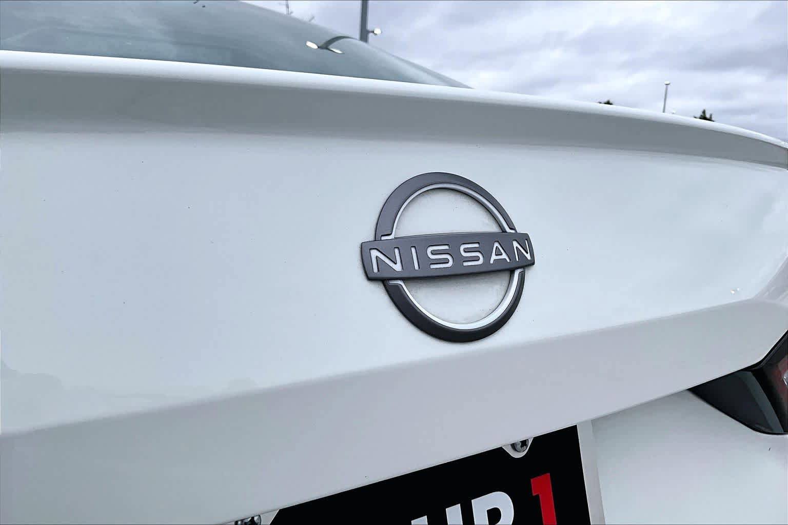 Used 2025 Nissan Altima 2.5 SV FWD image 31