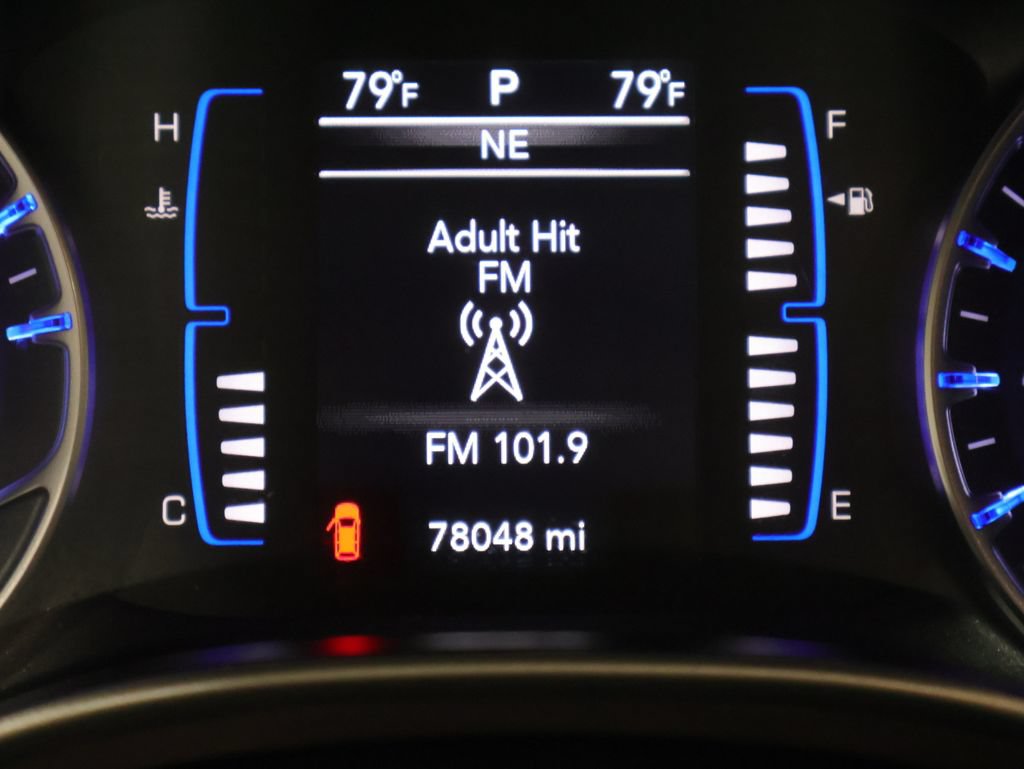 Certified 2023 Chrysler Voyager LX FWD image 41