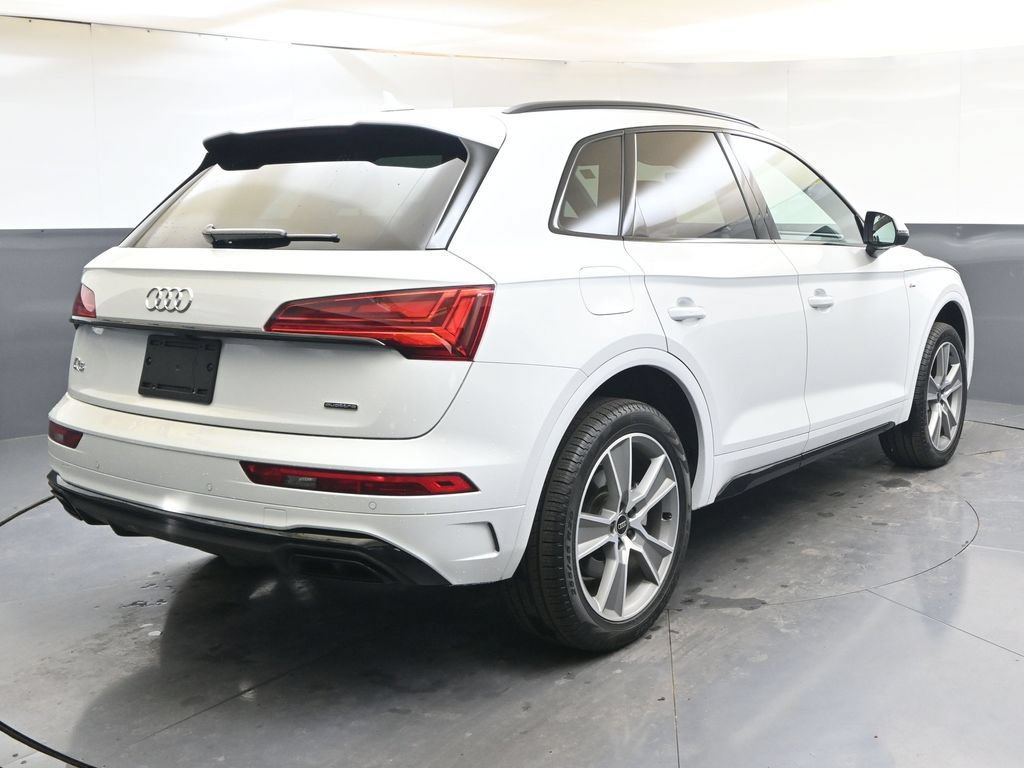 Certified 2025 Audi Q5 2.0T Premium w/ Convenience Plus Package AWD/4WD image 5
