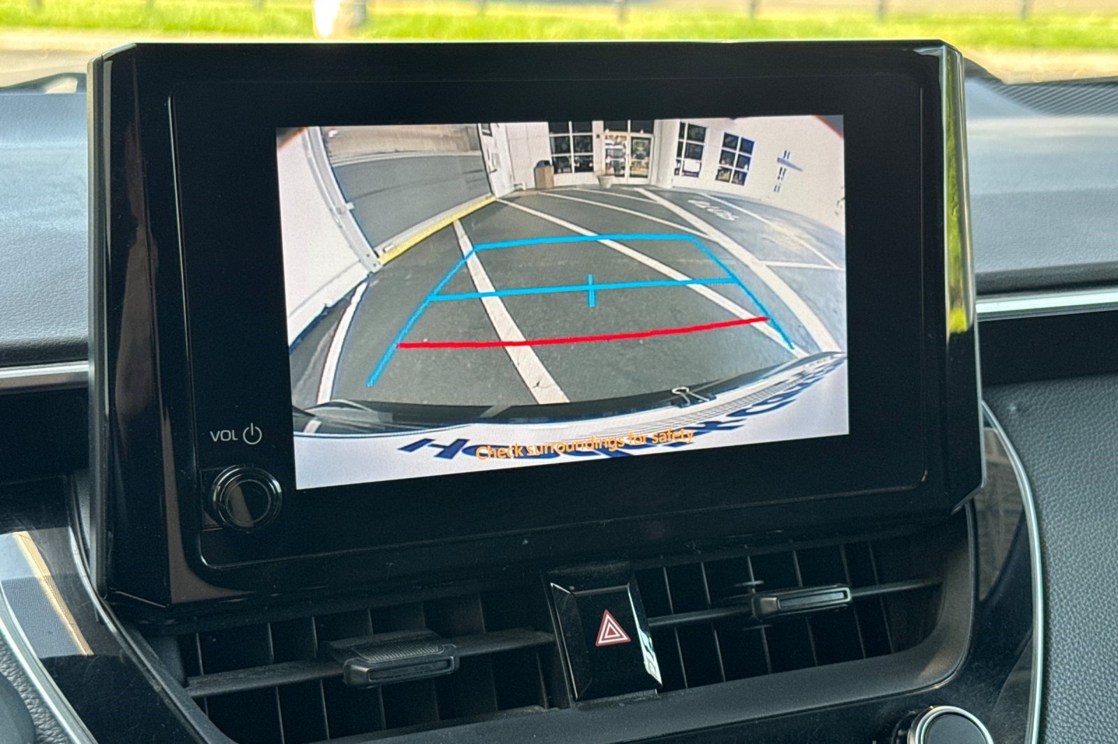 Used 2023 Toyota Corolla SE w/ Carpet Mat Package (TMS) FWD image 24