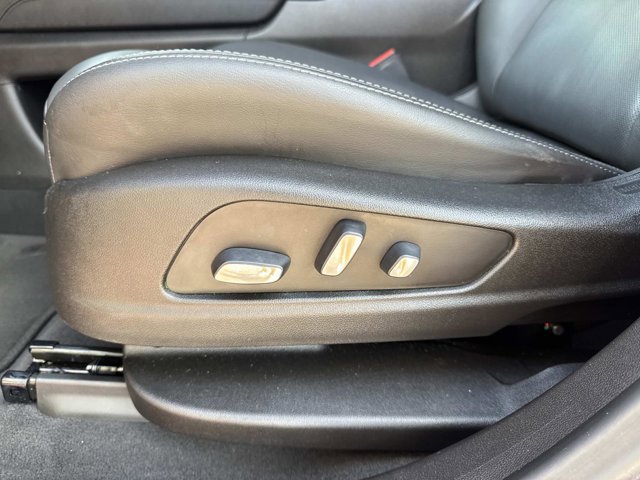 Used 2021 Cadillac XT5 Premium Luxury image 13