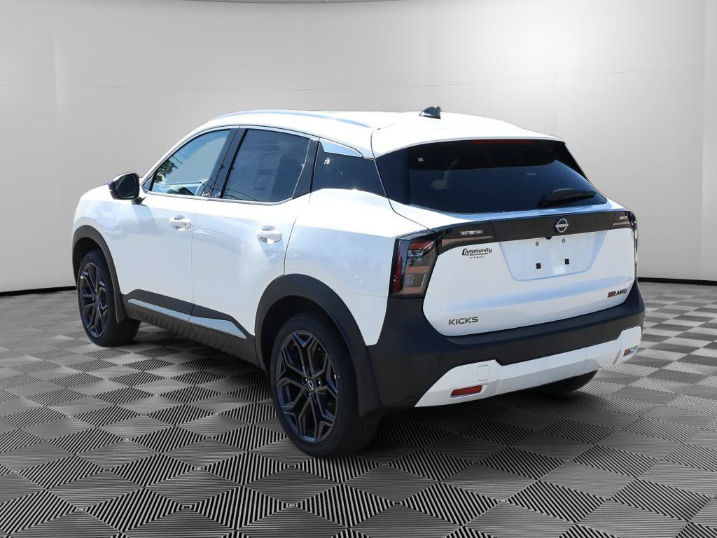 New 2026 Nissan Kicks SR w/ SR Premium Package AWD/4WD image 4
