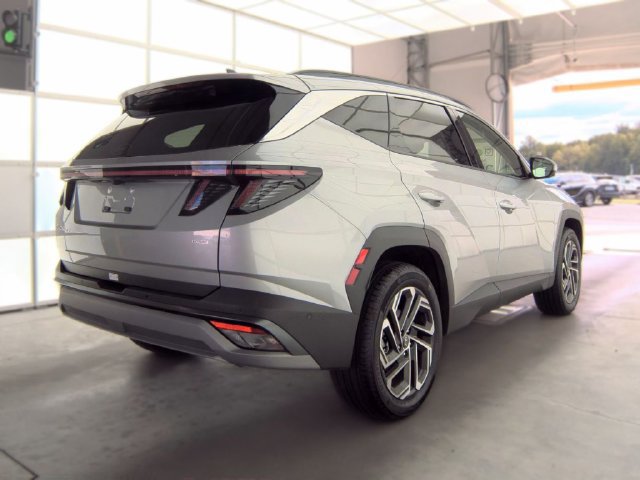 Used 2026 Hyundai Tucson Limited AWD/4WD image 4