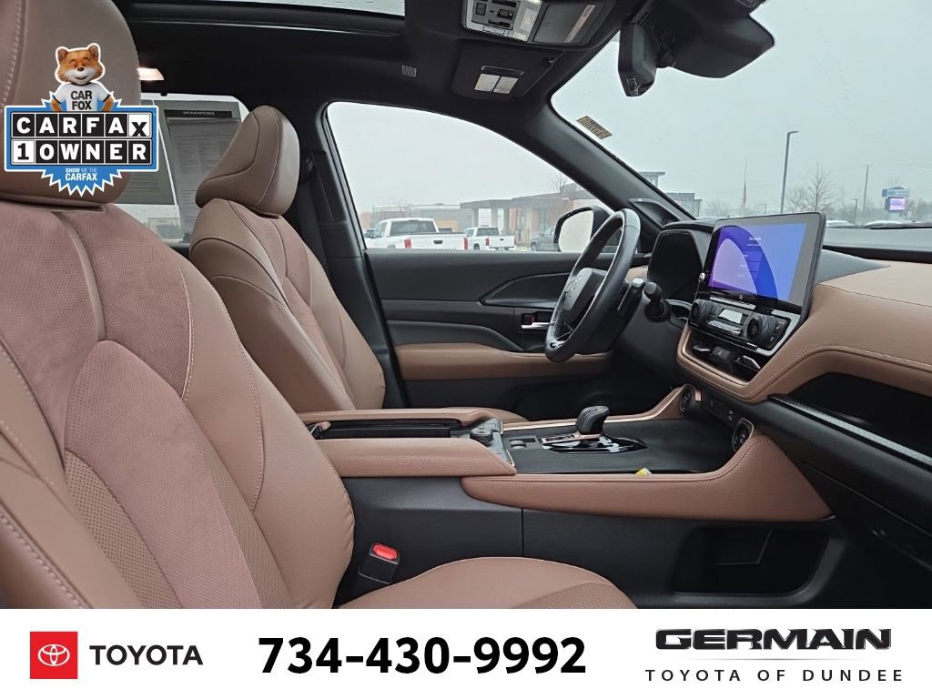 Used 2024 Toyota Grand Highlander AWD Hybrid image 17