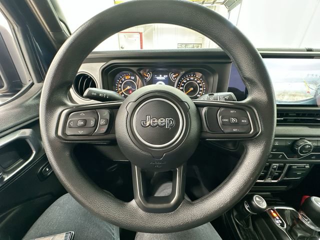 Used 2025 Jeep Wrangler Unlimited Sport AWD/4WD image 12