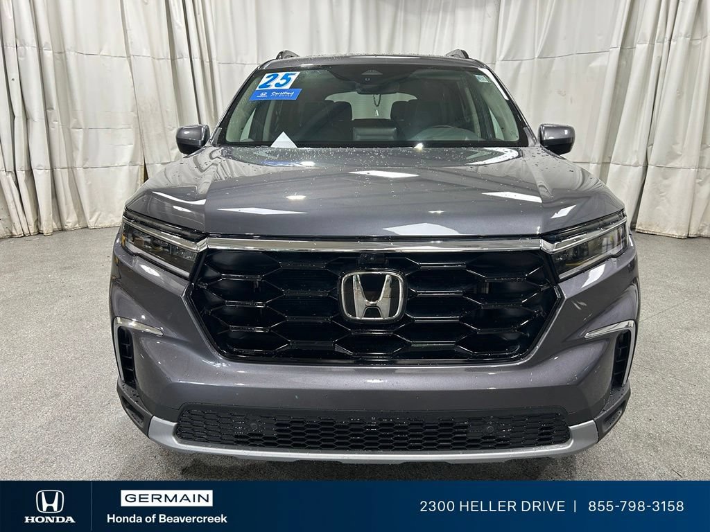 Used 2025 Honda Pilot Elite image 3