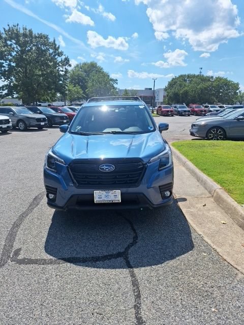 Used 2024 Subaru Forester Limited AWD/4WD image 2