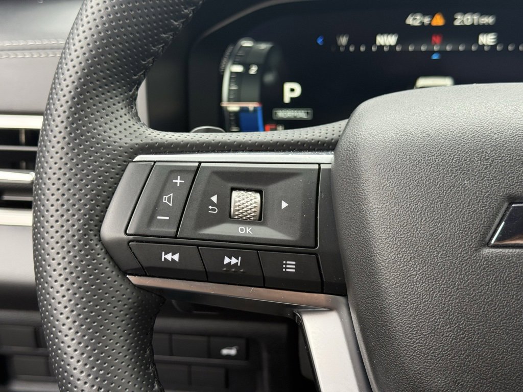 Used 2024 Mitsubishi Outlander SE image 15