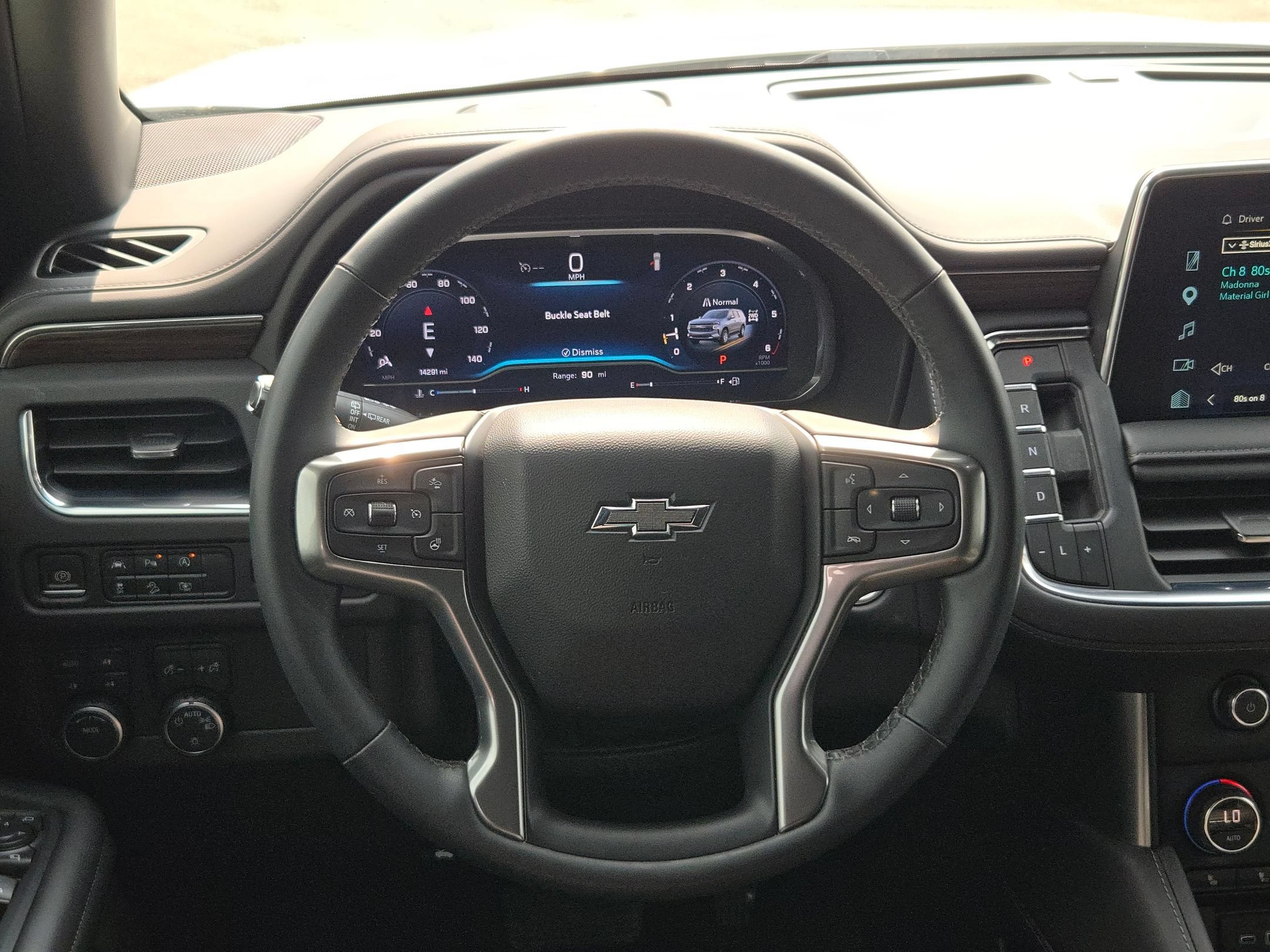 Used 2023 Chevrolet Suburban Z71 w/ Luxury Package AWD/4WD image 19