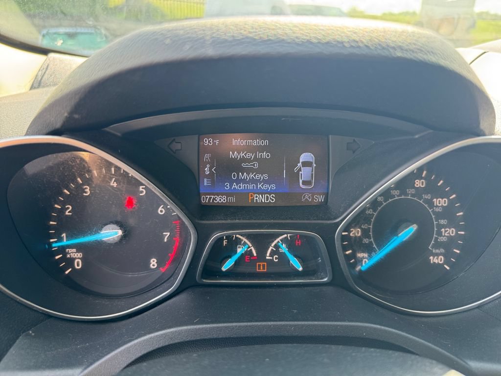 Used 2017 Ford Escape Titanium FWD image 16