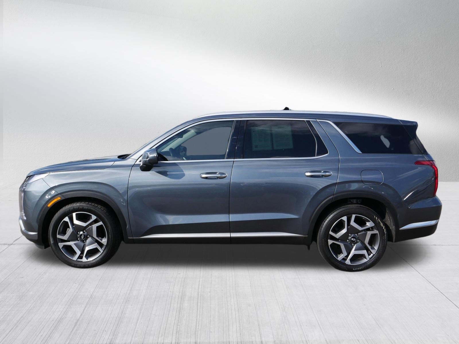 Certified 2024 Hyundai Palisade Limited AWD/4WD image 4