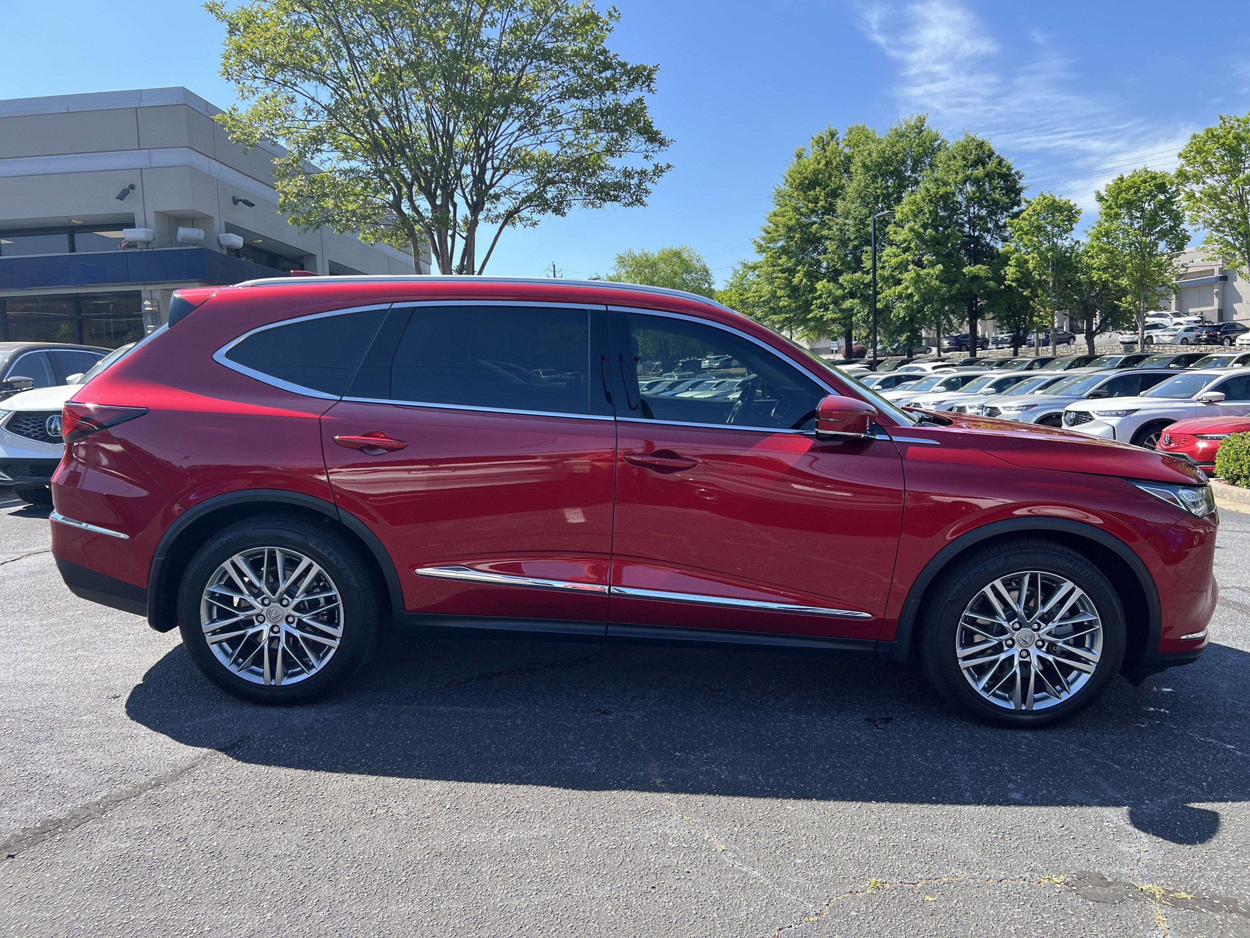 Used 2023 Acura MDX SH-AWD w/ Advance Package image 6