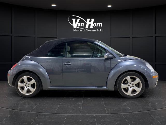Used 2006 Volkswagen Beetle Convertible w/ Package 2 image 2