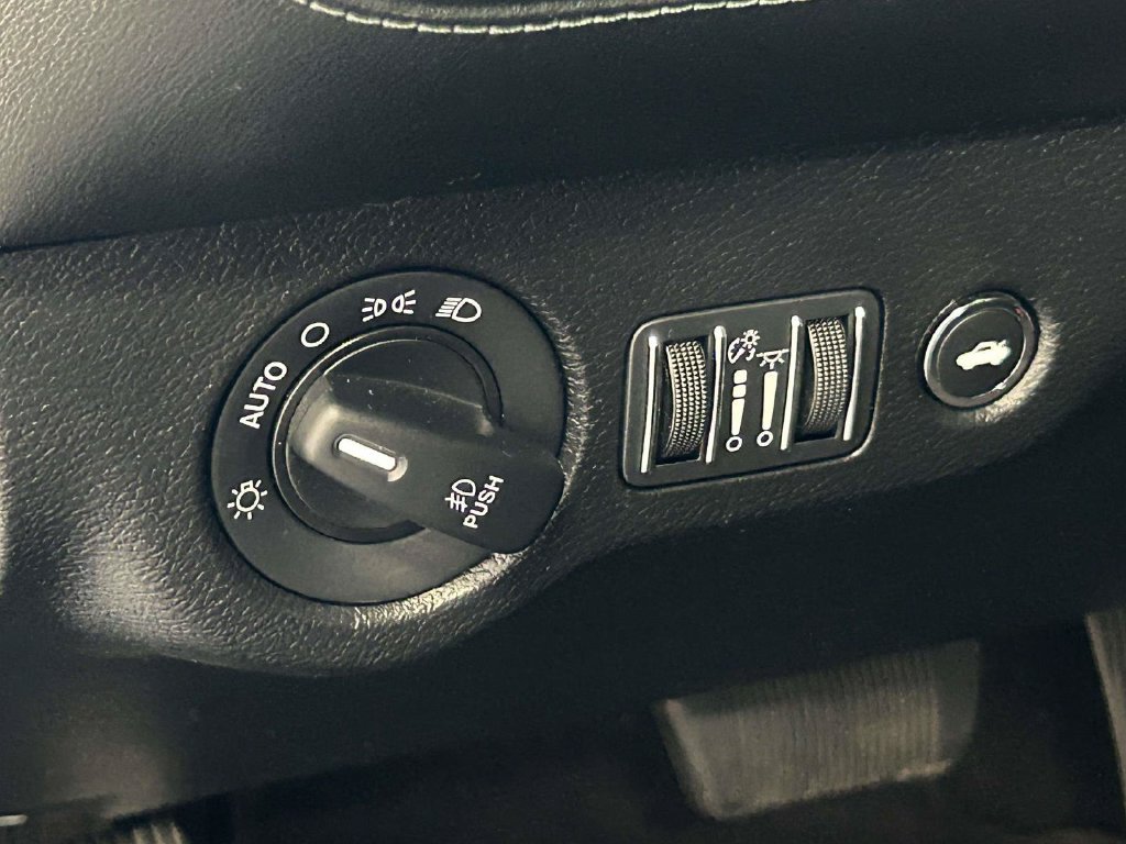 Used 2022 Dodge Challenger GT w/ Plus Package RWD image 27