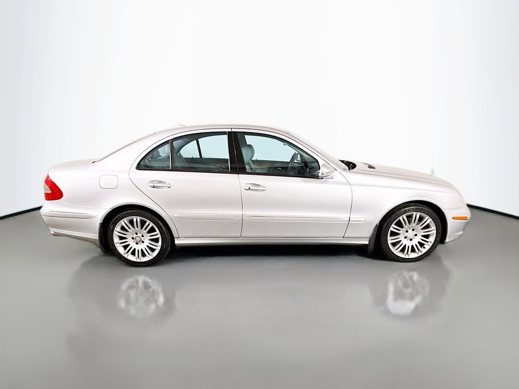 Used 2008 Mercedes-Benz E 350 4MATIC Sedan image 8