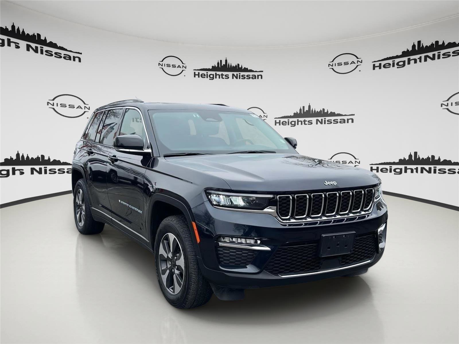 Used 2024 Jeep Grand Cherokee Limited 4xe image 5