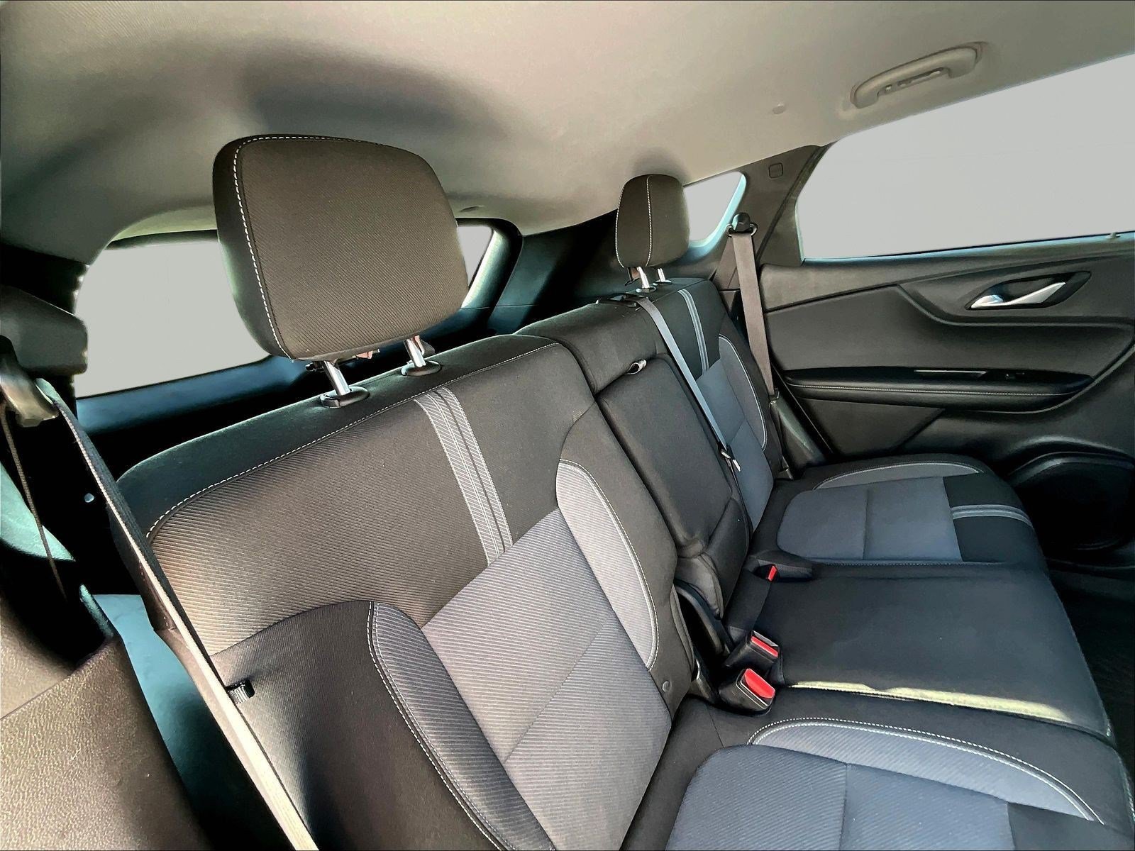 Used 2023 Chevrolet Blazer LT AWD/4WD image 24