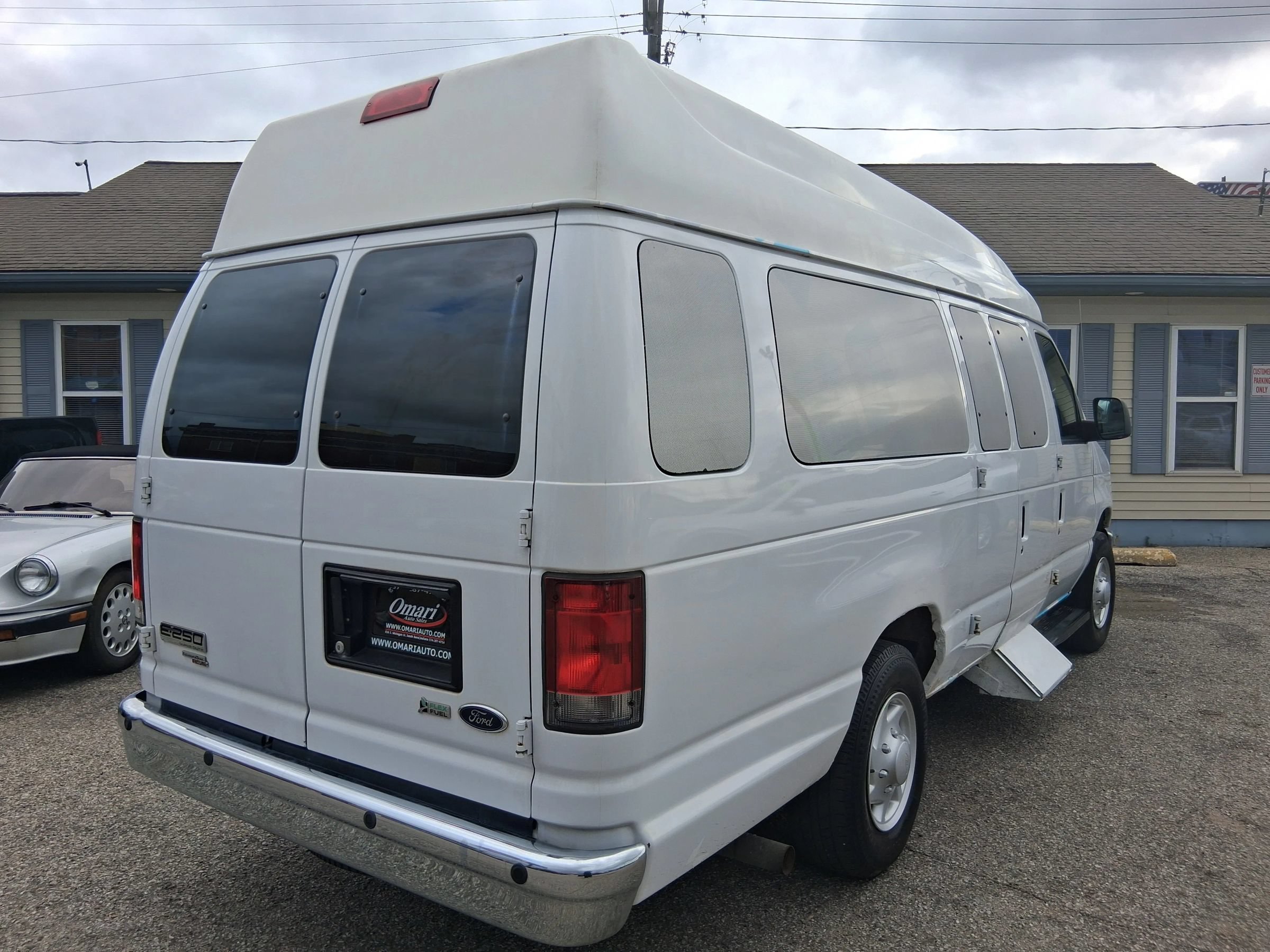 Used 2014 Ford E-250 and Econoline 250 Extended RWD image 5