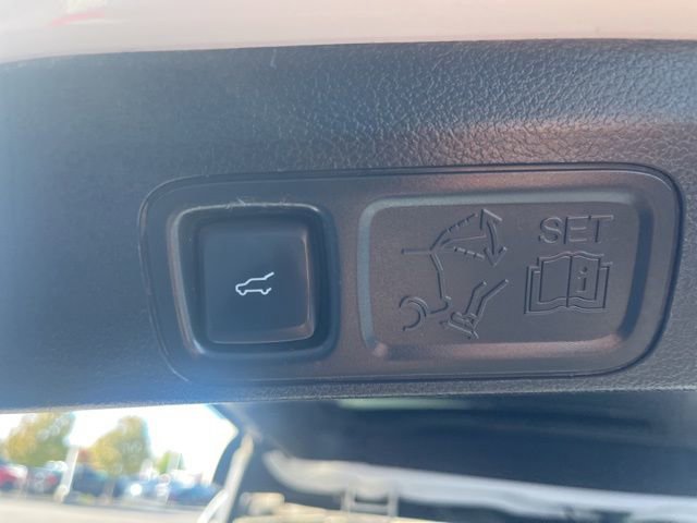 Used 2019 Ford Expedition Limited w/ Equipment Group 302A image 11