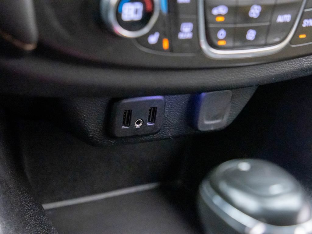 Used 2019 Chevrolet Traverse LT image 28