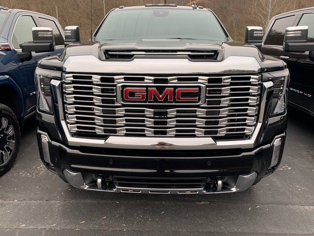 New 2026 GMC Sierra 3500 Denali w/ Denali Reserve Package image 17