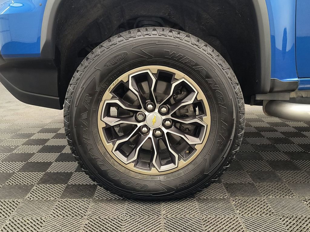 Used 2021 Chevrolet Colorado ZR2 AWD/4WD image 11