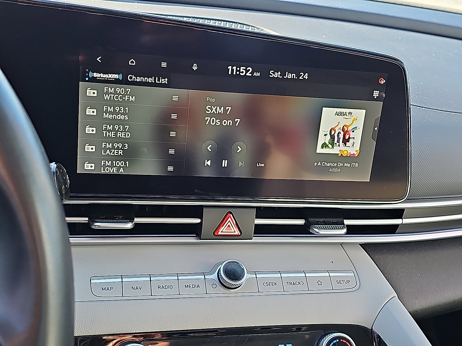 Used 2022 Hyundai Elantra Limited image 18