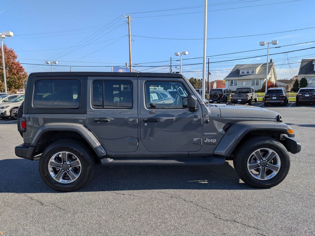 Used 2022 Jeep Wrangler Unlimited Sahara AWD/4WD image 8