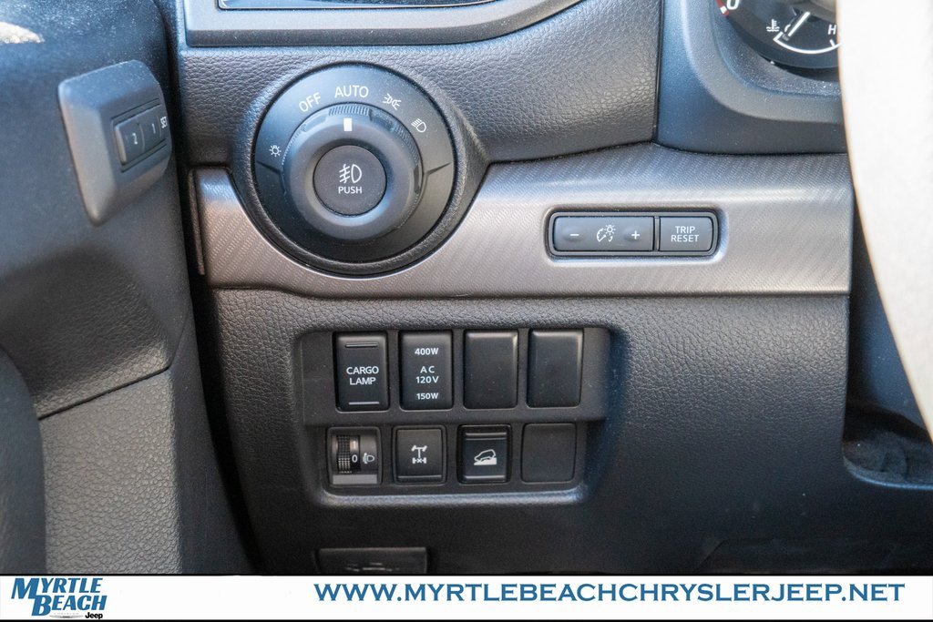 Used 2023 Nissan Titan PRO-4X w/ Pro-4x Convenience Package image 28