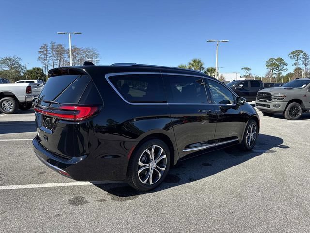 New 2026 Chrysler Pacifica Pinnacle FWD image 3