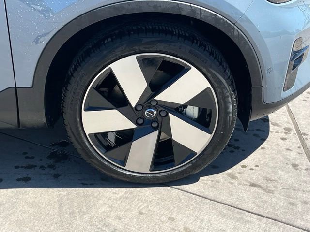 Used 2023 Volvo C40 P8 Recharge Ultimate w/ Protection Package Premier image 6