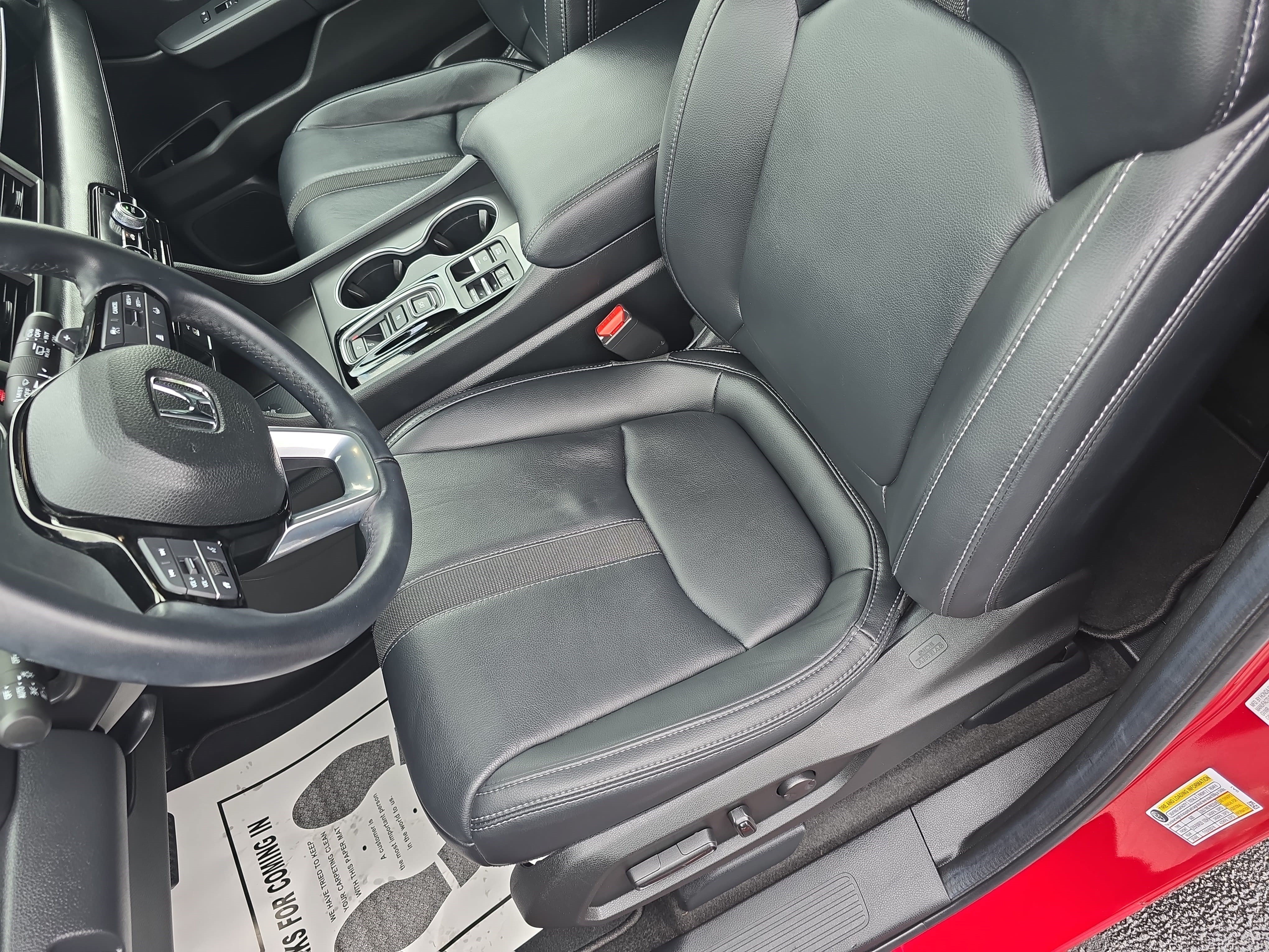 Used 2024 Honda Pilot Touring image 17