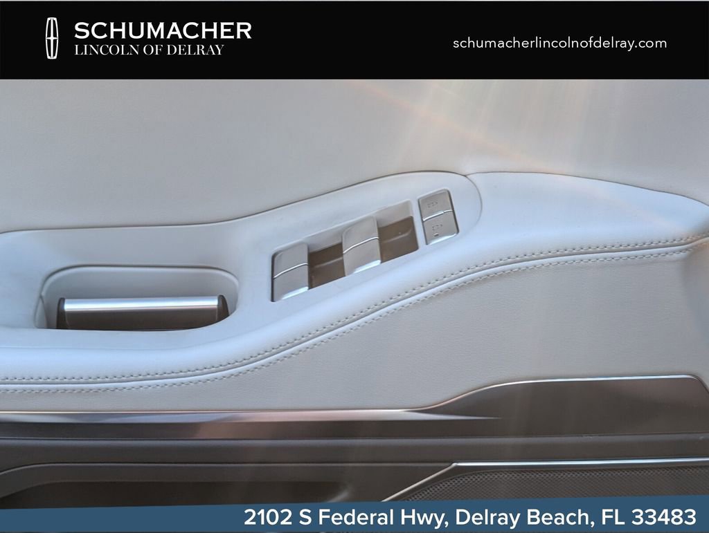 New 2026 Lincoln Navigator Premiere AWD/4WD image 20