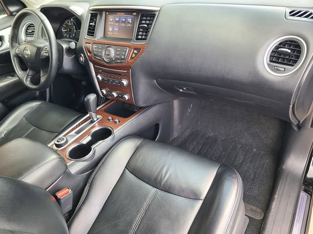 Used 2020 Nissan Pathfinder Platinum image 20