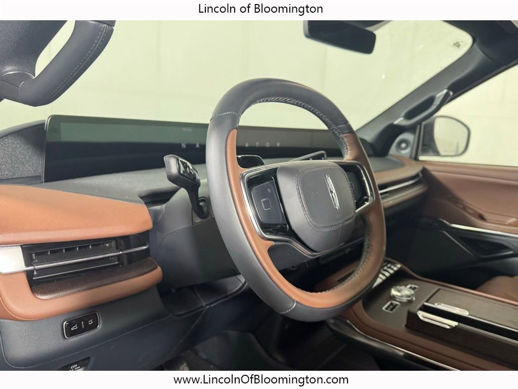 New 2025 Lincoln Navigator L Reserve image 36