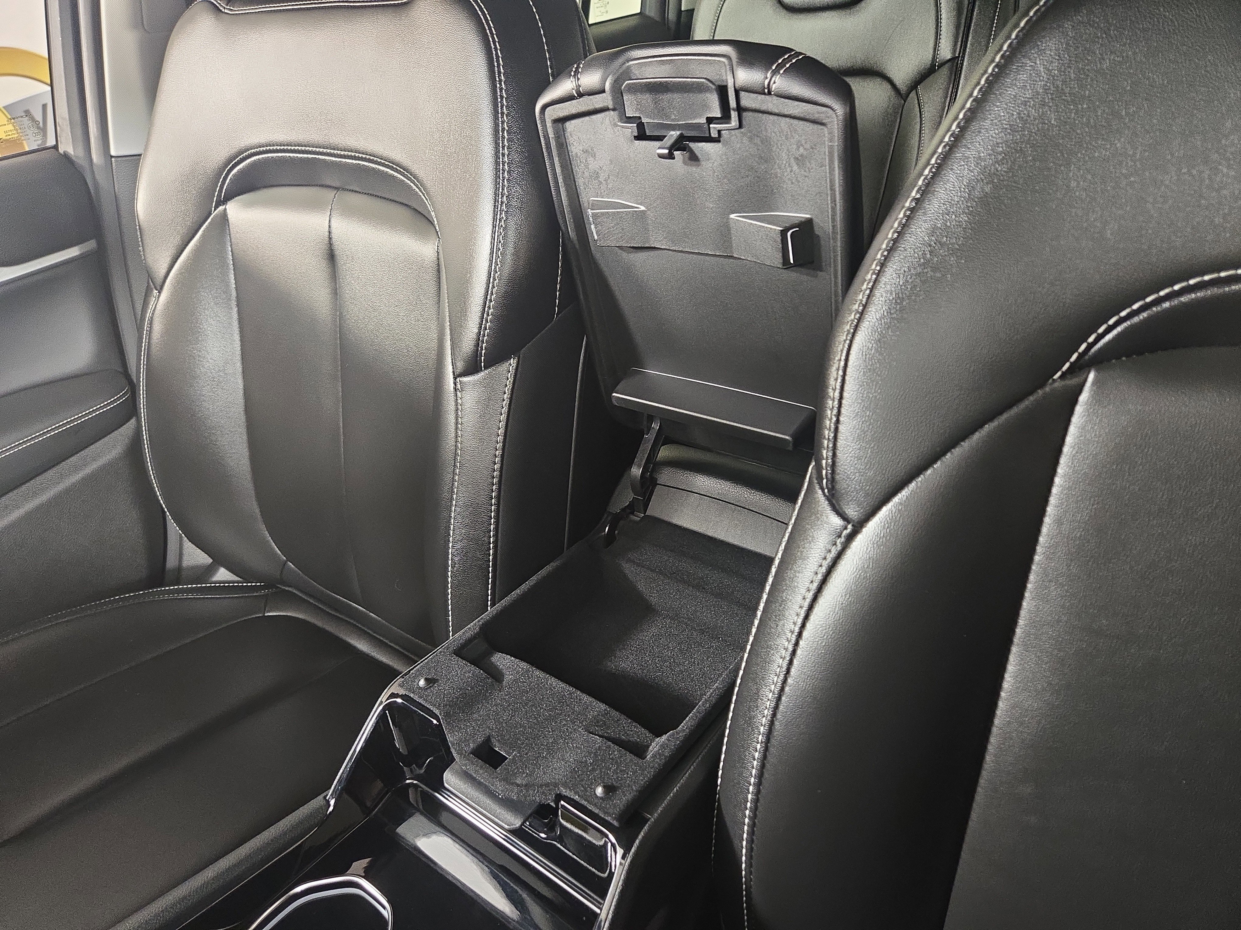 Used 2023 Jeep Grand Cherokee L Limited image 30