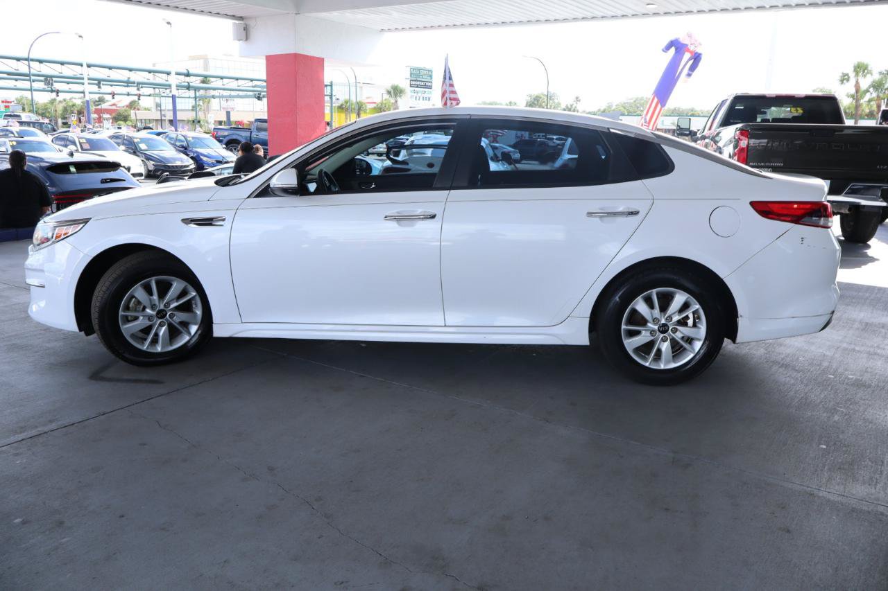 Used 2018 Kia Optima LX FWD image 9