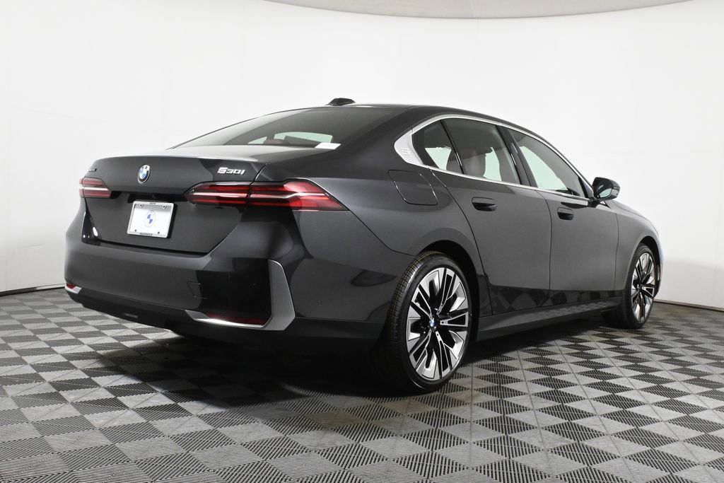 Used 2026 BMW 530i xDrive w/ Premium Package image 7