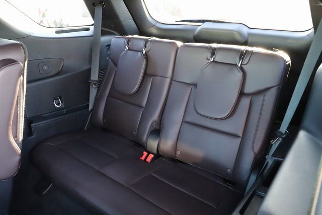 Used 2025 Ford Explorer Platinum w/ LUX Leather Package image 18