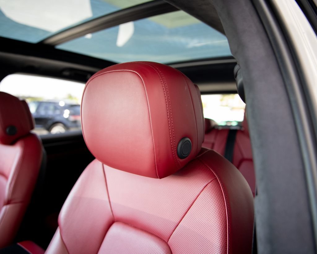 Certified 2023 Porsche Cayenne GTS AWD/4WD image 18