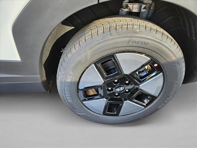 Used 2025 Hyundai Santa Fe SEL image 9